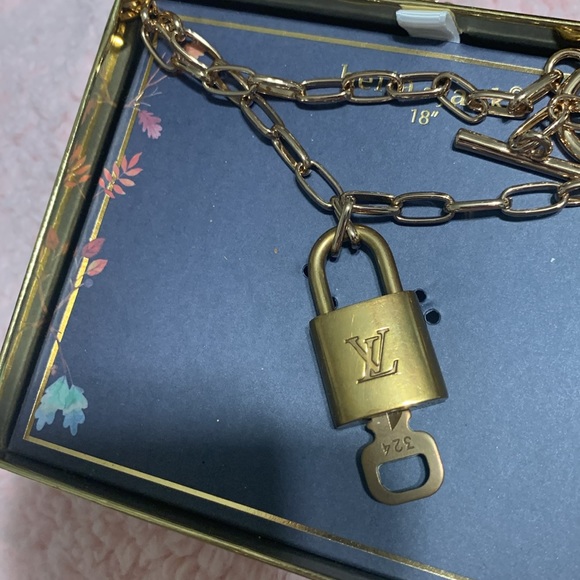Louis Vuitton lock and key necklace - Picture 2 of 2